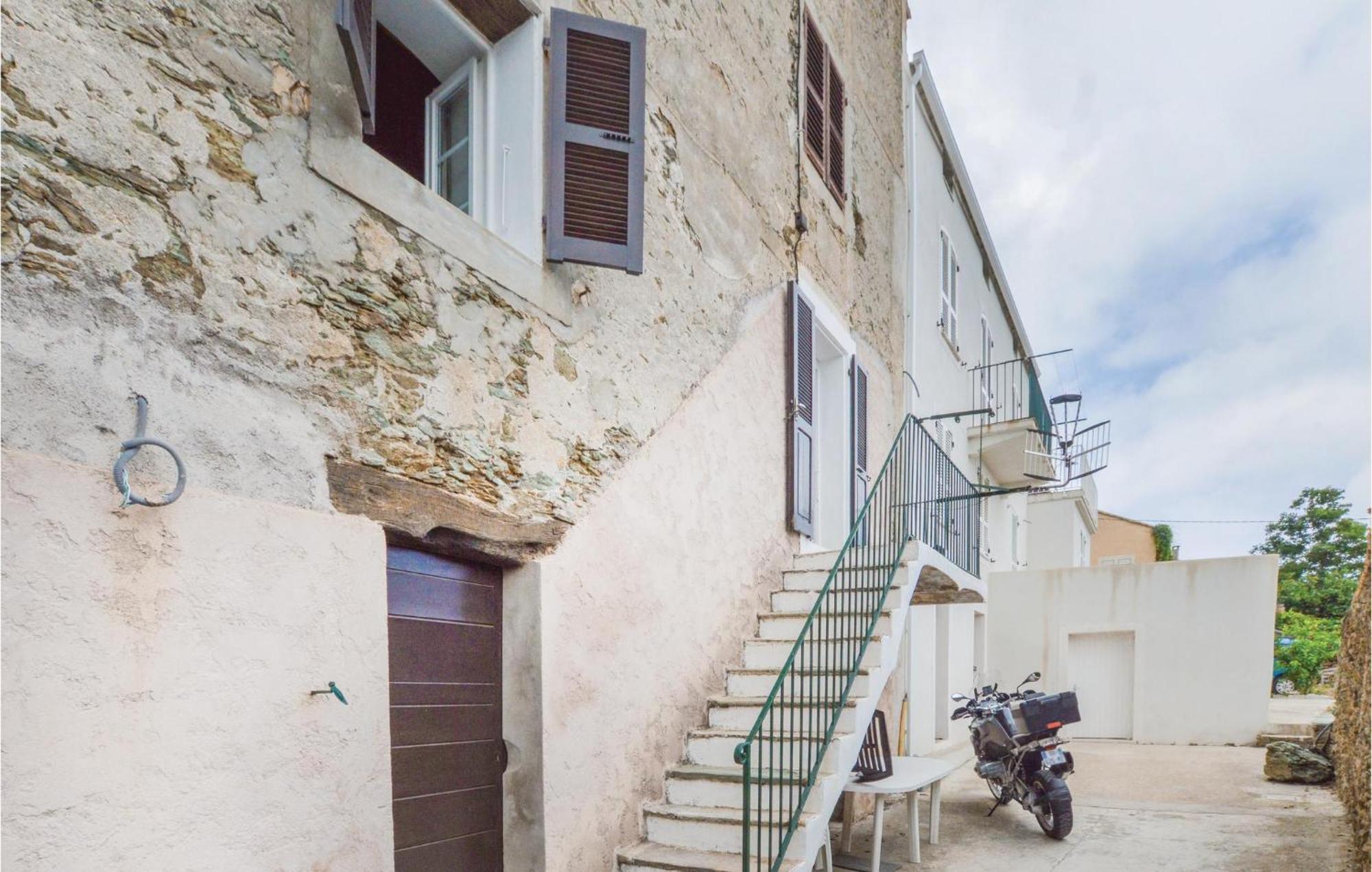 Lovely Apartment In Pietranera With Wifi Extérieur photo