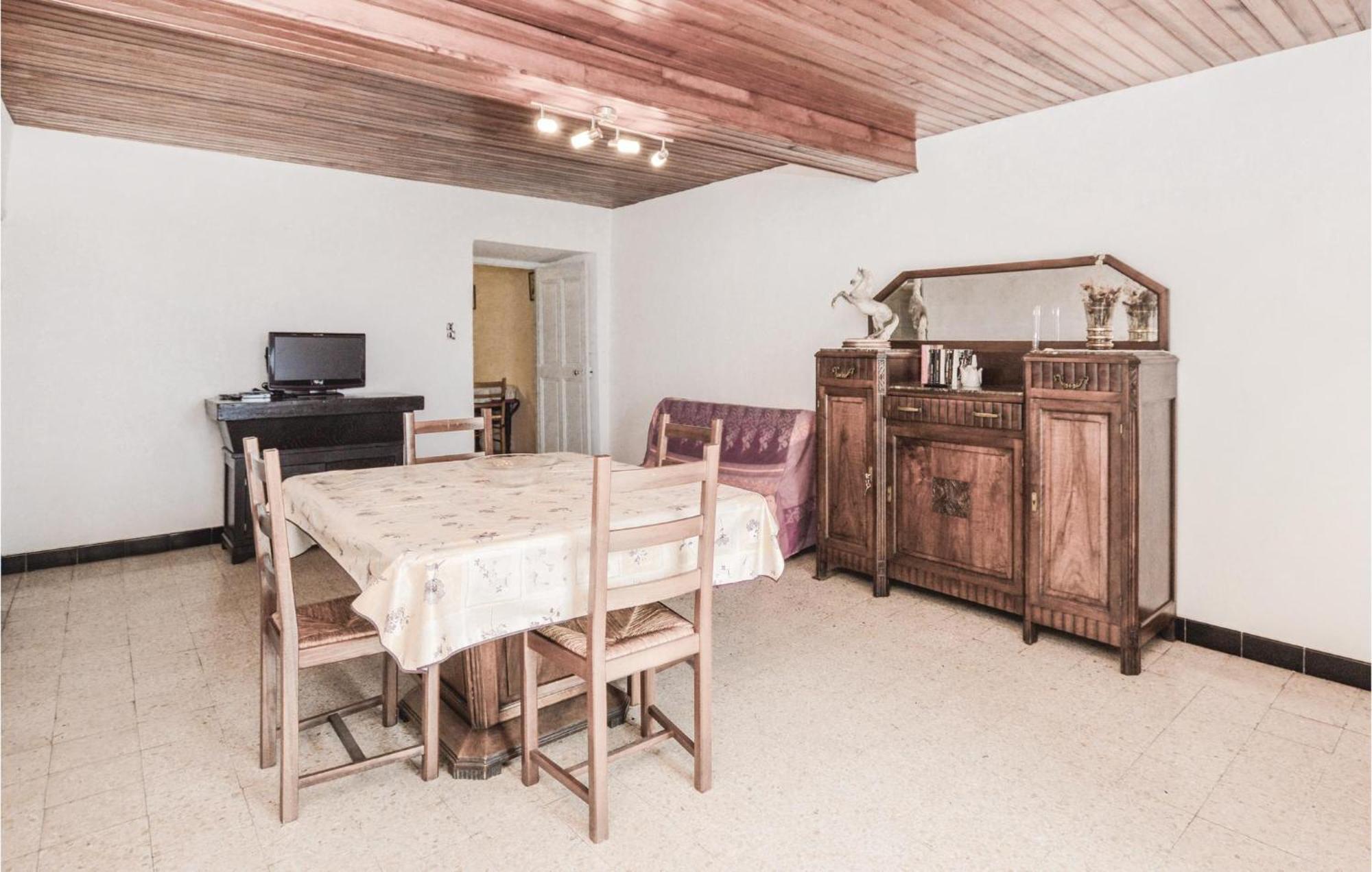 Lovely Apartment In Pietranera With Wifi Extérieur photo
